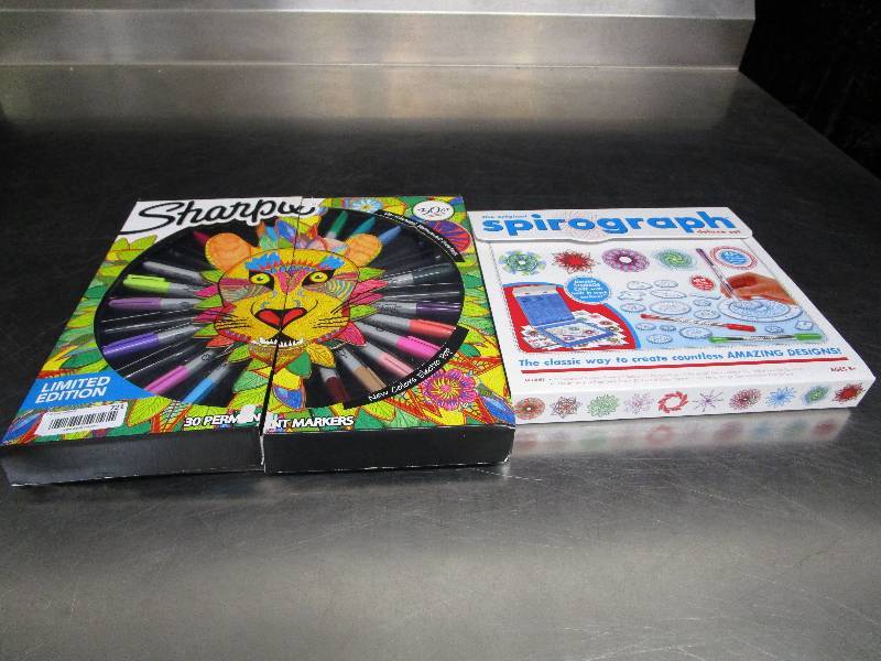 lot 721 image: Lot of Kids Items