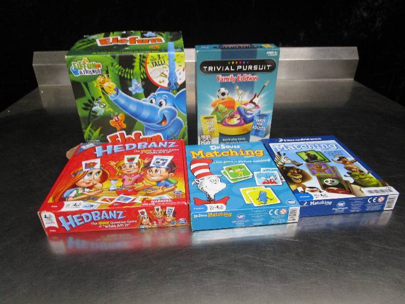 lot 723 image: Lot of Kids Items