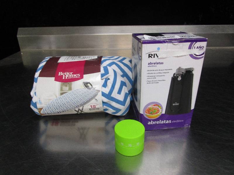 lot 725 image: Lot of Home Goods