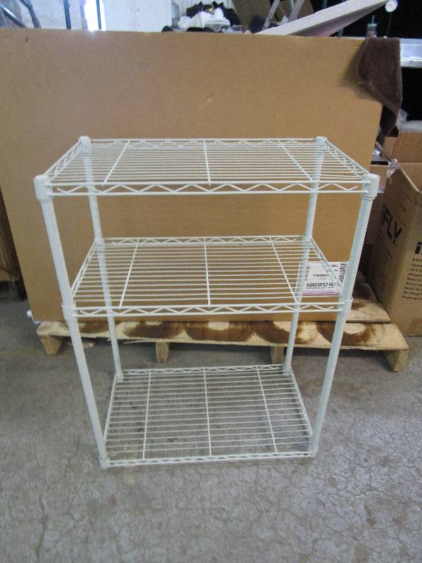 lot 726 image: Small Metro Rack