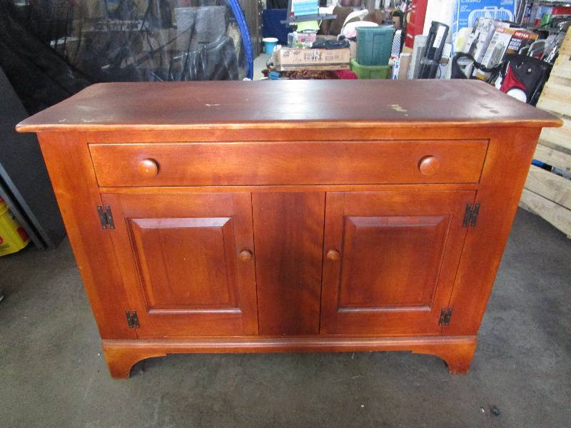lot 729 image: Nice Oak Buffet