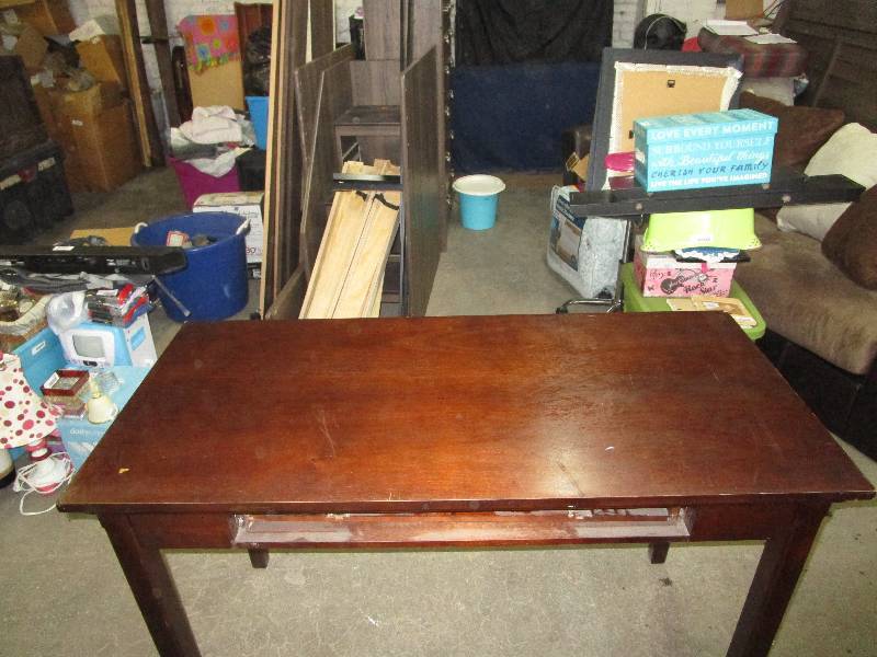 lot 744 image: Desk with Drawer