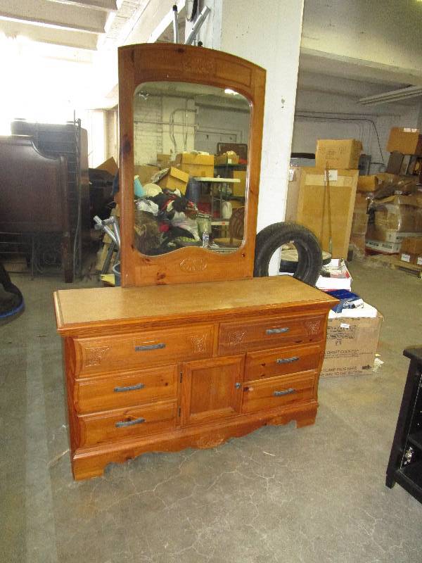 lot 757 image: Dresser with Mirror