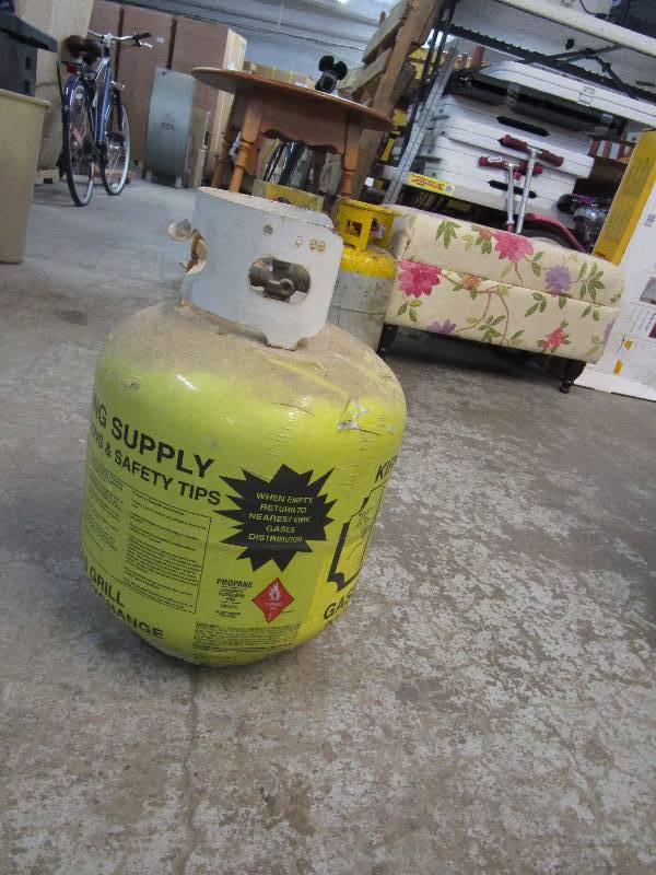 lot 776 image: Propane Tank