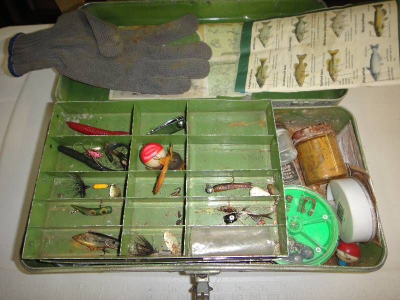 lot 866 image: Fishing Gear