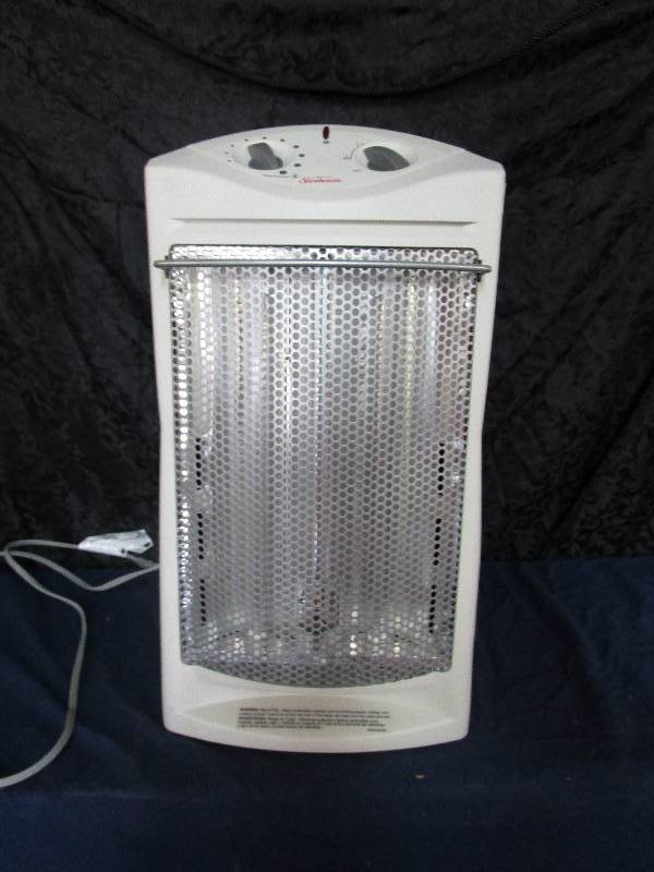 lot 834 image: Heater