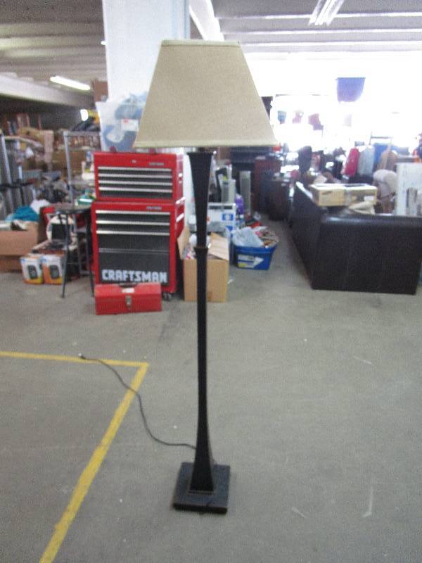 lot 859 image: Floor Lamp