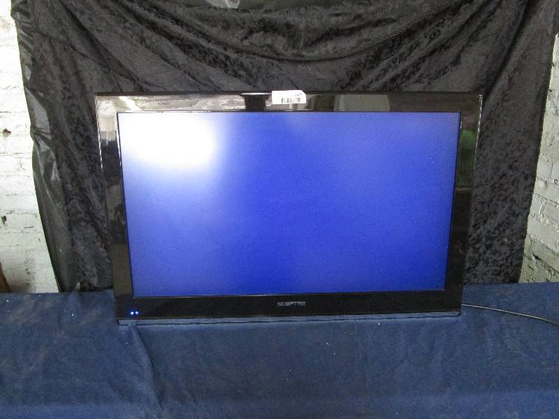 lot 1425 image: 32 Sceptre Flat Screen TV in Working Condition