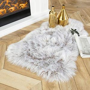 lot 2236 image: Ashler Faux Fur Shaggy Area Rug