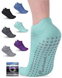 lot 2262 image: Pembrook Grip Socks (6 PAIRS)