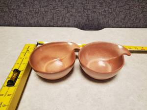 lot 17 image: Frankoma 4x Cereal Bowl Lot of 2
