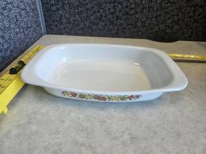 lot 78 image: Corning Ware - Spice of Life 15 Rectangular Roaster - P-21 - Includes Metal Riser