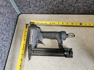 lot 93 image: Craftsman Brad Nailer 18 Gauge Brads 38 to 1 and 14 Length Stock # 351- 18409 - Unable to Test