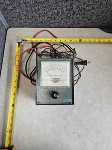 lot 103 image: Commercial Trades Institute - Viso-Analyzer Model AM-100 - Voltmeter