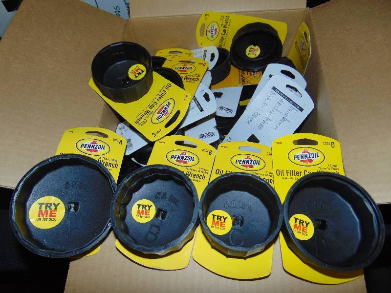 lot 1051 image: (32) ct. lot Pennzoil Oil Wrenches, (4) assorted sizes A19900, B19901, C19902, D19903 fits most cars, boats, motorcycles- takes 38 ratchet