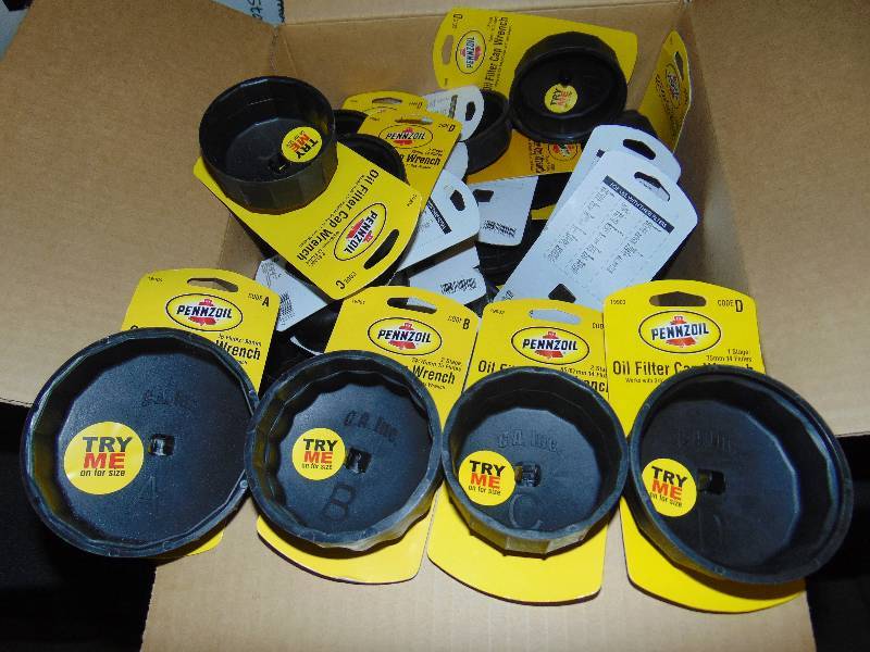 lot 1050 image: (32) ct. lot Pennzoil Oil Wrenches, (4) assorted sizes A19900, B19901, C19902, D19903 fits most cars, boats, motorcycles- takes 38 ratchet