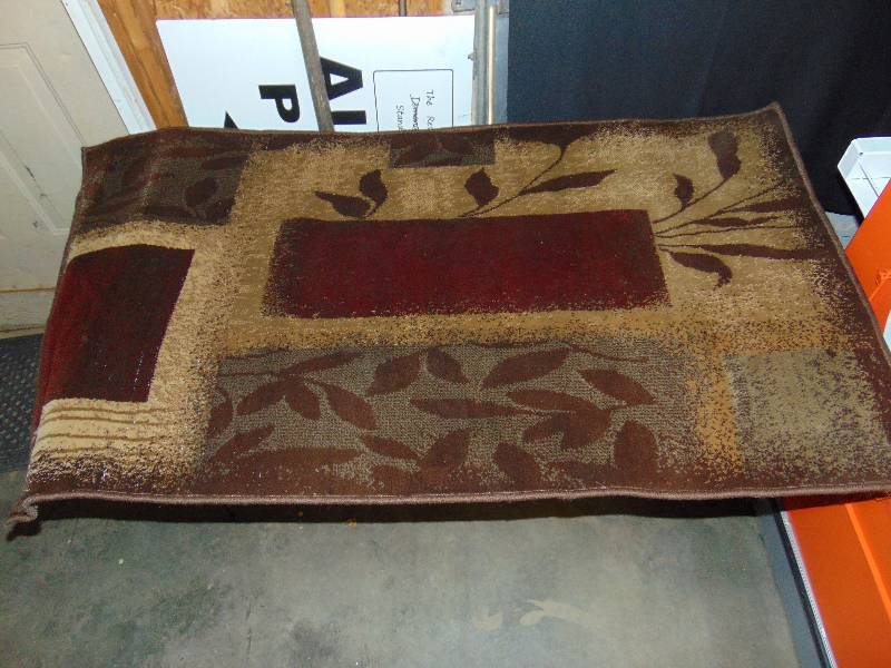 lot 1082 image: Sphinx brand Amelia pattern 260XS Area Rug, 26 x 45