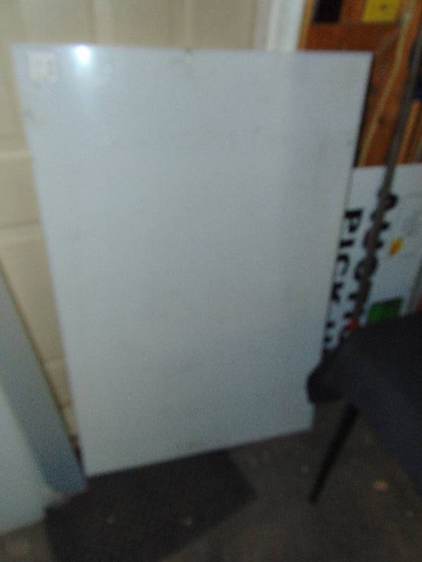 lot 1102 image: SPS White Polypropalene plate 14 x 32 x 48