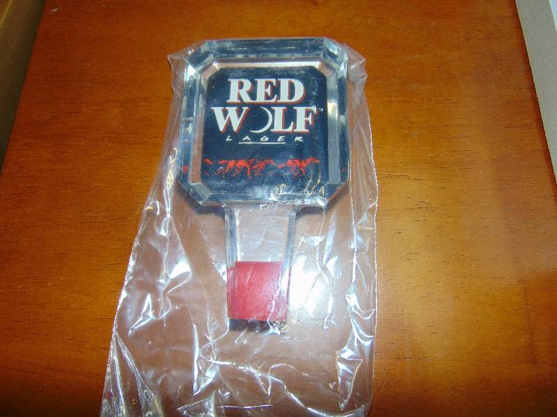 lot 1114 image: (1) Red Wolf Lager Tap Handle