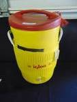 lot 1059 image: 5 gallon Igloo Drink Cooler