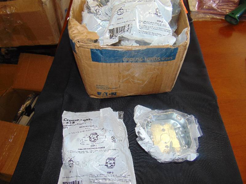 lot 1171 image: (20) ct. lot Eaton Crouse Hinds TP275 180N Outlet Boxes