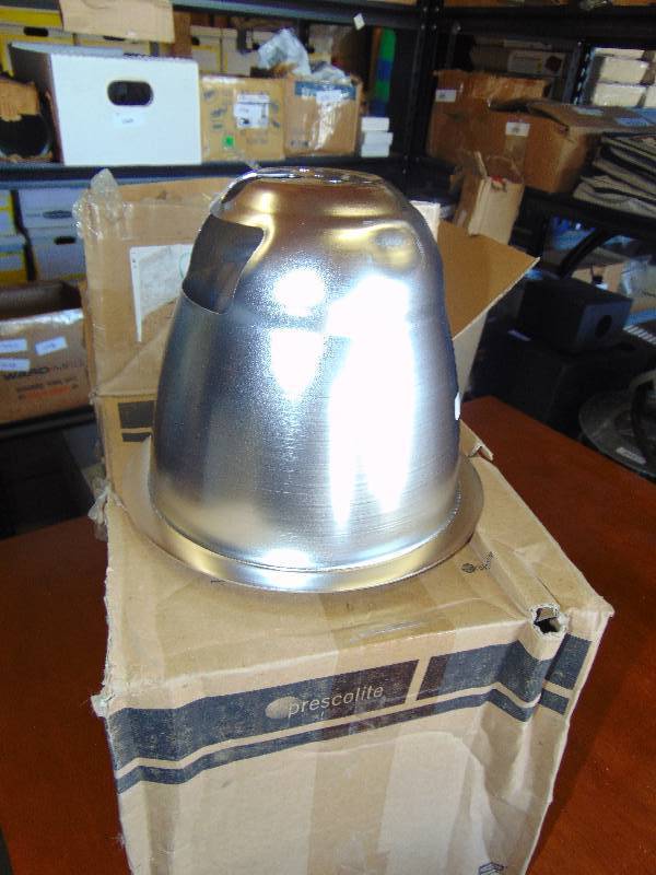 lot 1105 image: (4) Hubbell Lighting Precsolite BG1227700