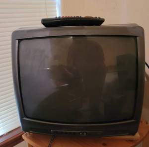 lot 120 image: Broksonic TV with Remote.