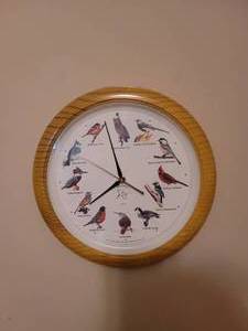 lot 123 image: Bird Quartz Clock.