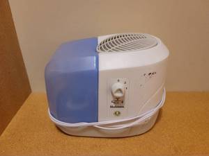 lot 134 image: Holmes Humidifier.