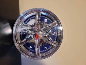 lot 241 image: Rim Clock.