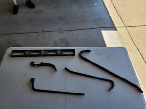 lot 330 image: Crowbar, Level and Pry Bars.