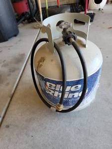 lot 352 image: Blue rhino propane bottle