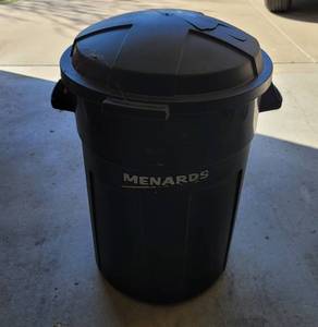 lot 354 image: Menards trash can