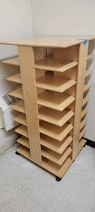 lot 13670 image: Jonti Craft Rolling Wooden Art Drying Rack