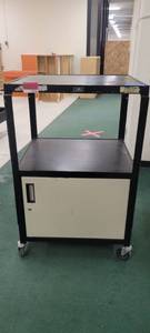 lot 13736 image: Lee Metal Products 2-Tier Rolling Cart