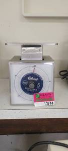lot 13744 image: Edlund SR-5 Portion Control Food Scale