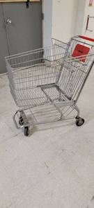lot 13808 image: (8) Shopping Carts