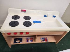 lot 13575 image: Environments Kitchenet Play Set