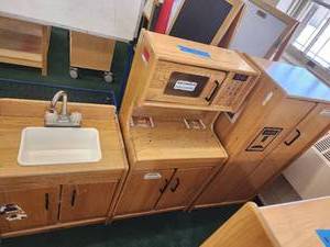 lot 13584 image: Set of 3 Kaplan Kitchen Playset