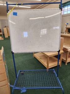 lot 13586 image: 36in Mobile White Board
