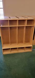 lot 13878 image: 4 Bay Kids CubbyCoat Rack