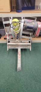 lot 13905 image: Port-O-Net SBH-300 Ponza Hummer Softball Pitching Machine