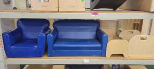 lot 13912 image: Contents of Shelf - Royal Blue Childrens Lounge Set and Wooden Book Organizers