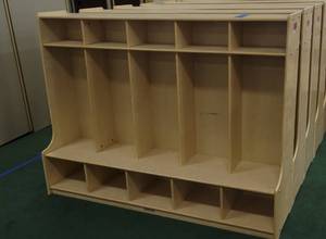 lot 13947 image: Kaplan 5-Section Cubby Unit