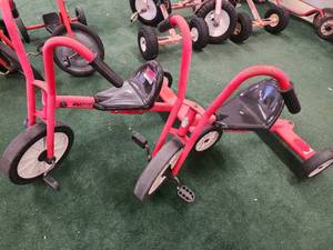 lot 13979 image: Lot of 2 Winther Tricycles