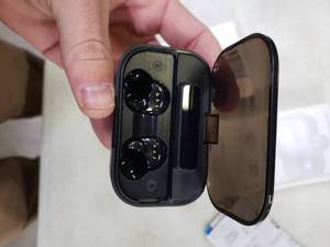 lot 3692 image: Xmyth X03 Wireless Headphones Charging Case