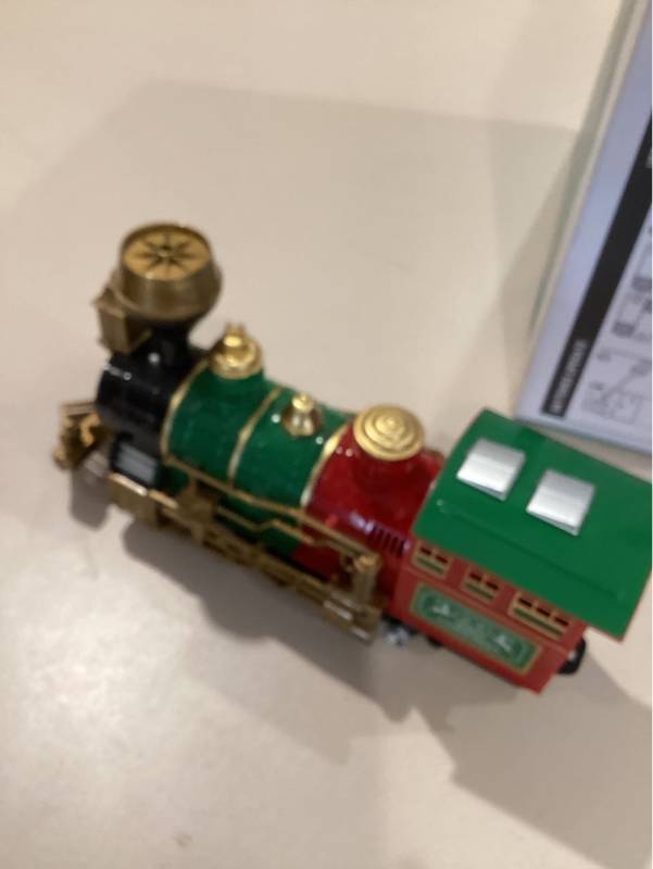 lot 54265 image: Electric Elevated Tracks Train Set - Train Toys for Boys Girls w Smokes, Lights & Sound, Railway Kits, Toy Train w Steam Locomotive Engine, Cargo Cars & Tracks, Christmas Gifts for 3 4 5 6 7 8 Year Old Kids