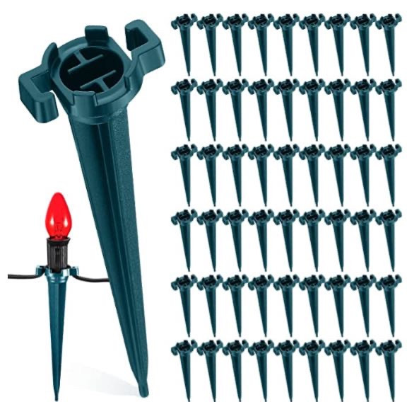 lot 54473 image: 500 Pieces 4.5 Inch Christmas Light Stakes Yard Lawn Stakes C7 C9 Light Stake Universal Outdoor Lighting Outlet for Christmas Decorations Outdoor Garden Patio Path (Green)