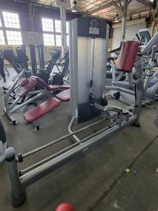 lot 3525 image: Life Fitness FZGL Signature Glute Exercise Machine