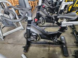 lot 3546 image: Matrix E Series Speed Bike